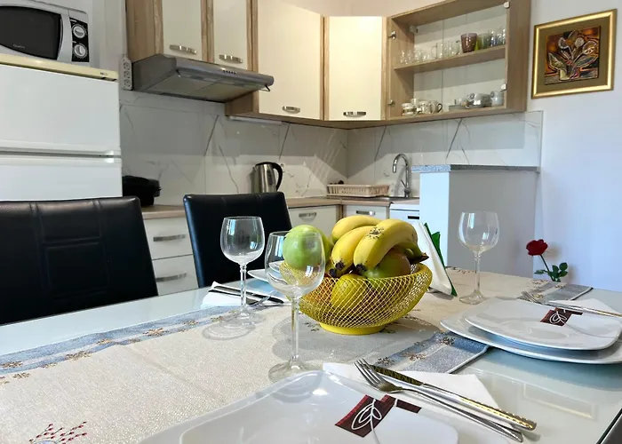 Luna - & Center * Опатия